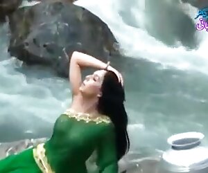 تلعب الفتيات ويدخل المشجع! افلام سكس رومانسية جديدة